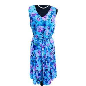 Summer Breeze: Ella and Michele’s Light Floral Dress – Size 10